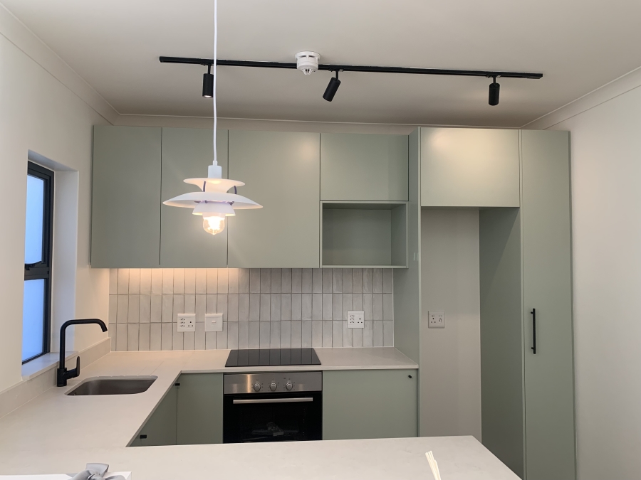 1 Bedroom Property for Sale in Sea Point Western Cape